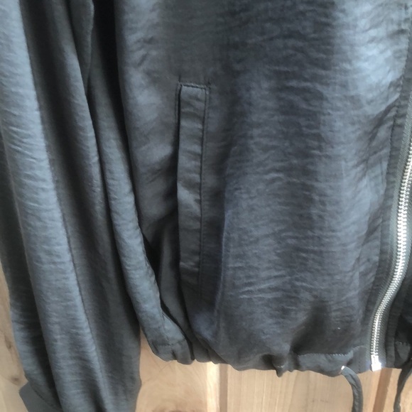 H&M Teen Olive Green Satin Like Bomber Jacket - Picture 5 of 7